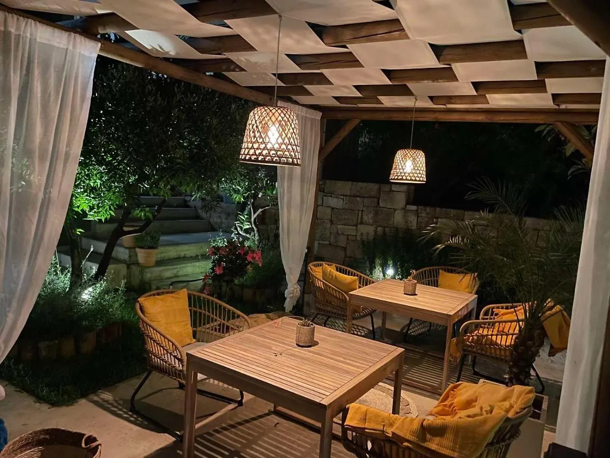Elegant Rooms Argostoli  Apartment
